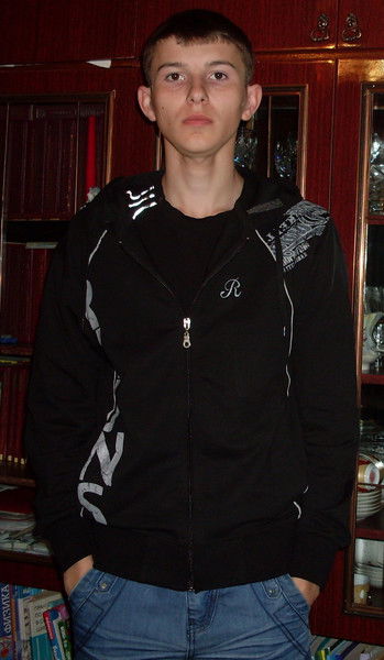 Женя Иванов