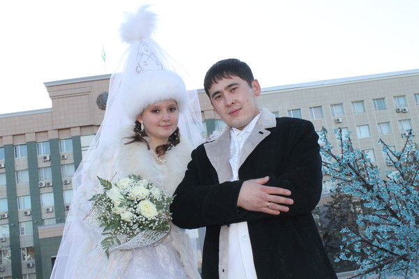 Оля Исянова