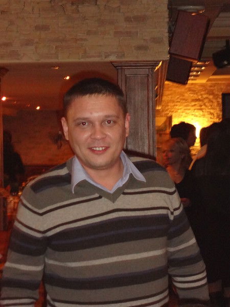 Евгений Серов