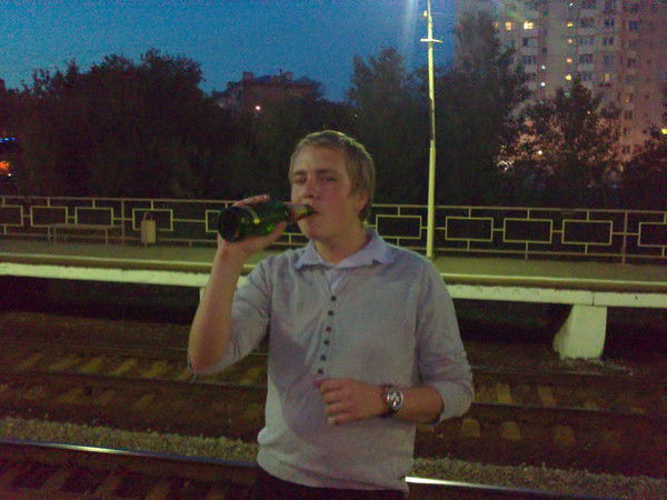 Артем Неизвестно