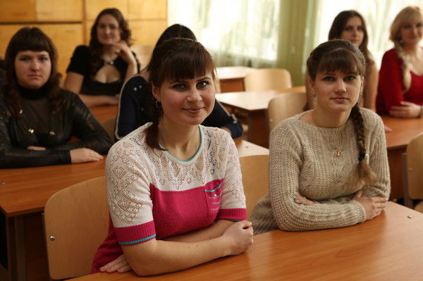 Вика Жовтонижко