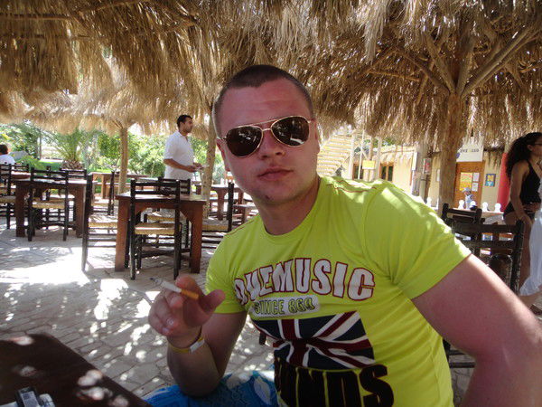 Валера Попков