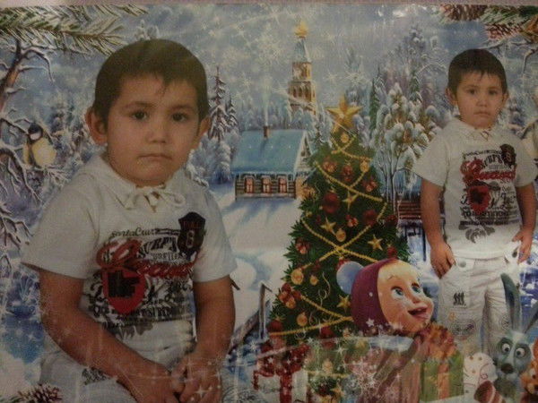 Навруз Ахмаджонов