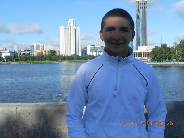 Антон Сыров