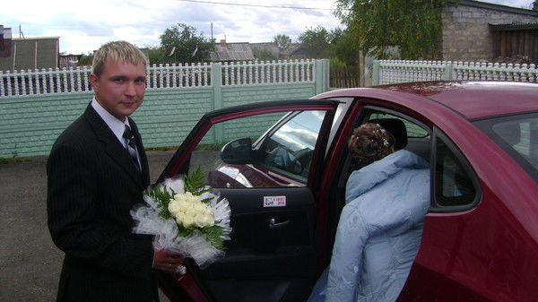 Александр Ангузов