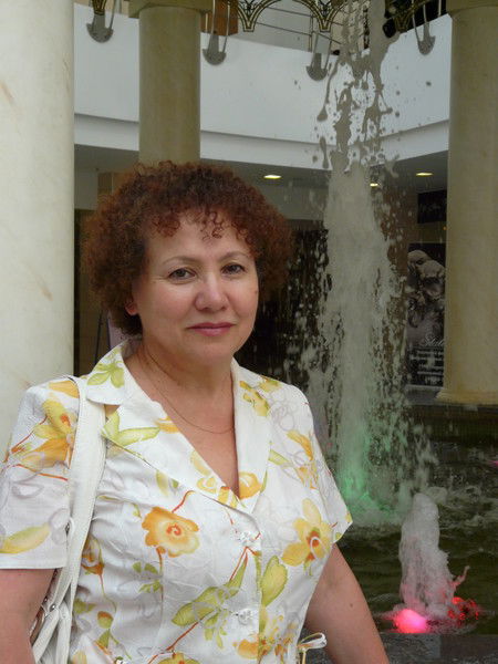 Реня Костенко