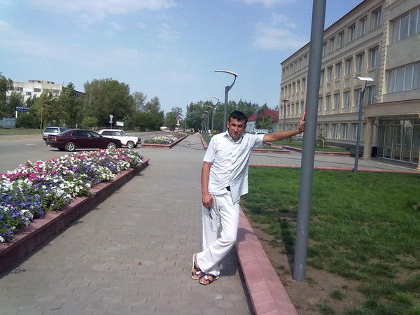 Рузибой Ахмедов