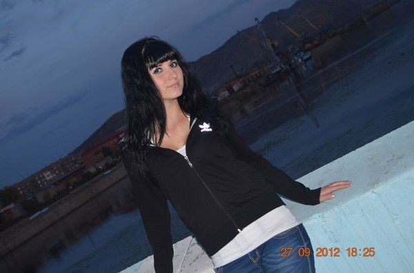 Оля Жестовская