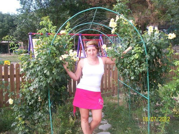 Юля Халезина