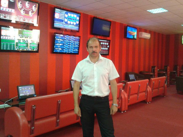 Юрий Брагин