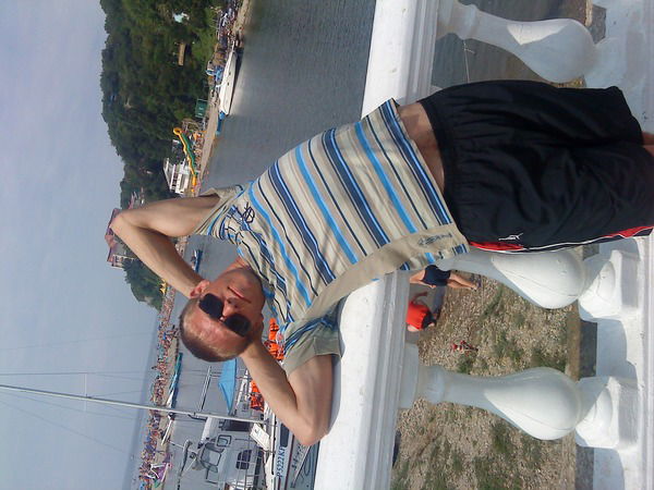 Артем Безвесельный