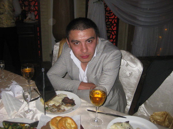 Асхат Мамбетов