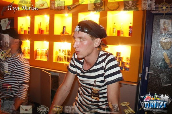 Дмитрий Шарапов