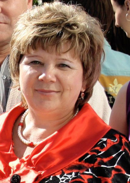 Лара Серова