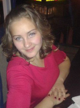 Анюта Попеляева