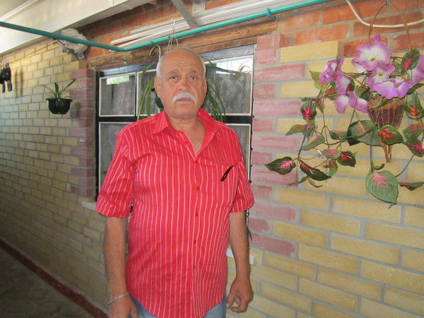 Александр Петров