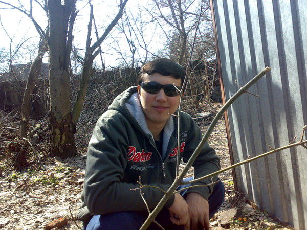 Додобой Узокбоев