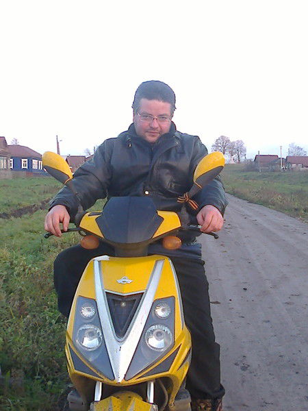 Дмитрий Лазарев