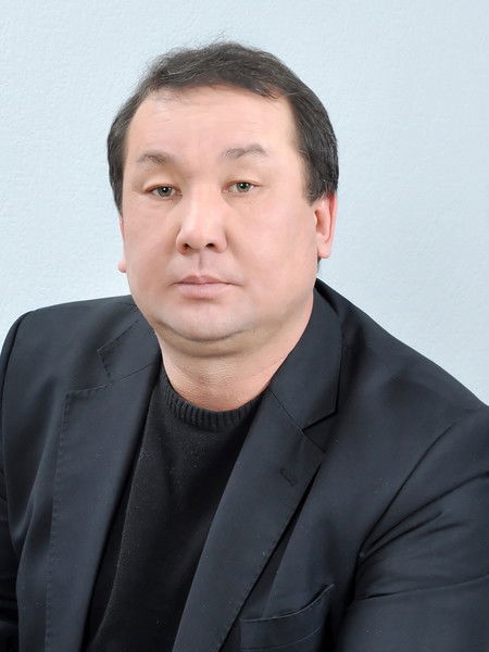 Лауаз Уалиев