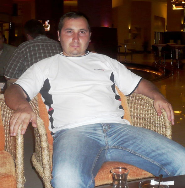 Левон Дерлугов