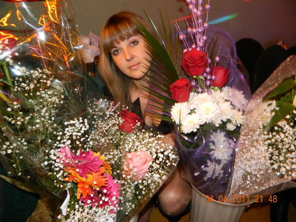 Анютк@ Парамзин@