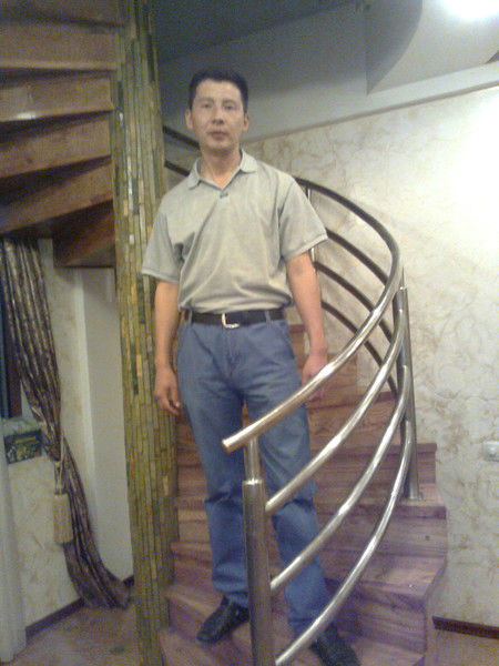 Айбек Изаков