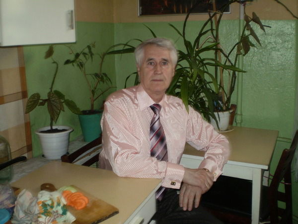 Анатолий Дибров