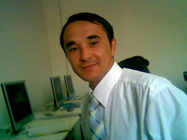 Исроил Султанов