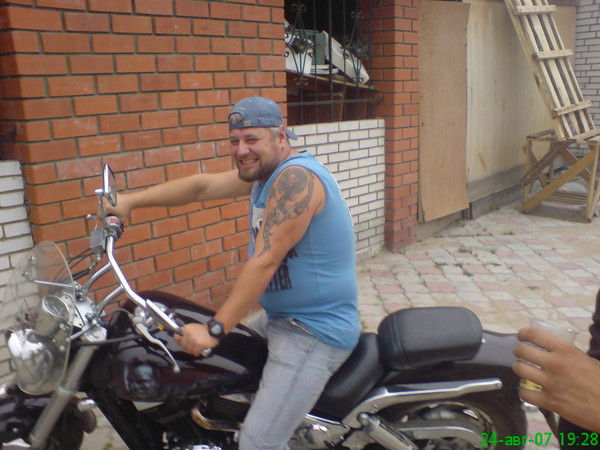 Альберт Богатов