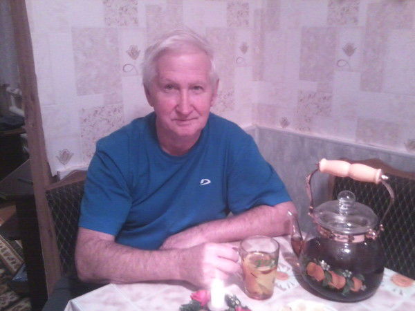 Эдуард Гариев