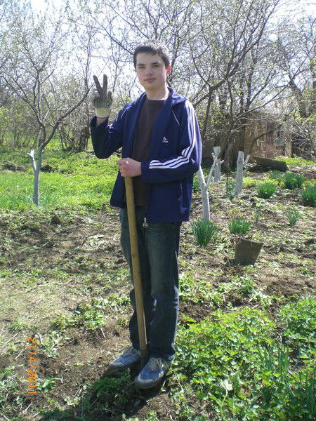 Денис Гнутов