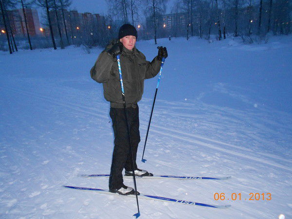 Артем Ларионов