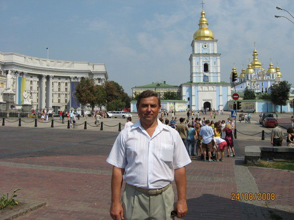 Владимир Семенец