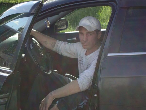 Александр Емельянов