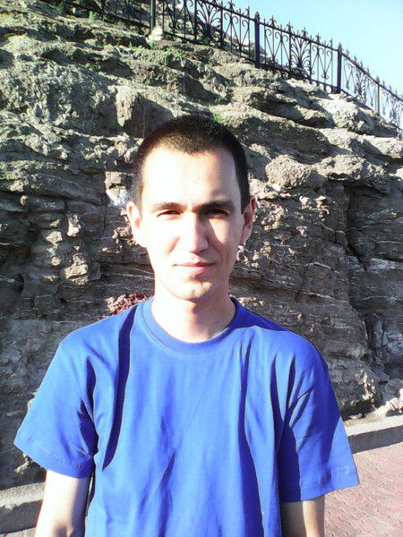 Азат Валиев