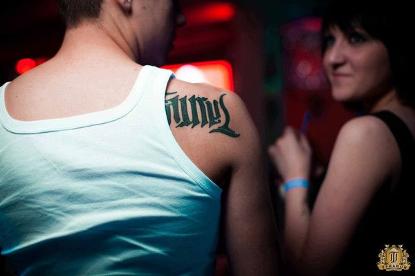 Неизвестно Неизвестно