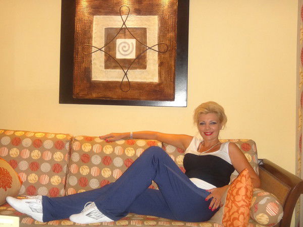 Елена Нежданова