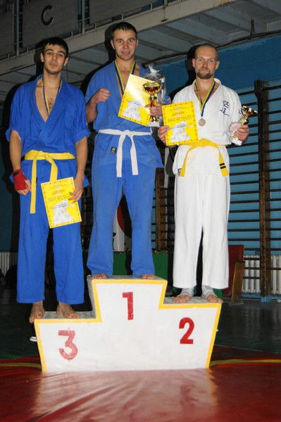 Михаил Азовский