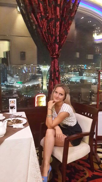 The*-_Queen_-* Moscow