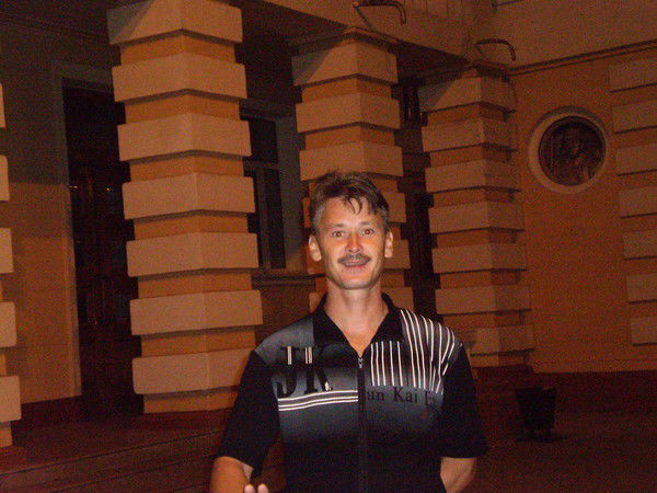 Владимир Степанов