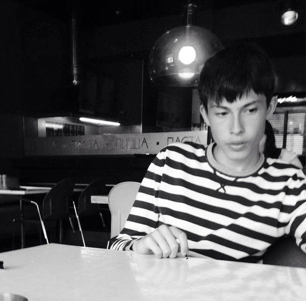 Неизвестно Неизвестно