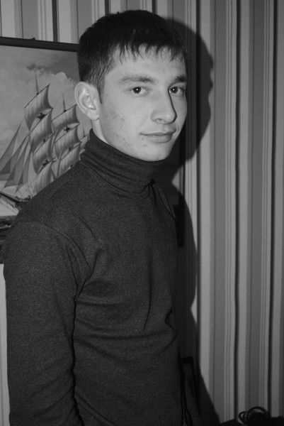 Ислам Макоев