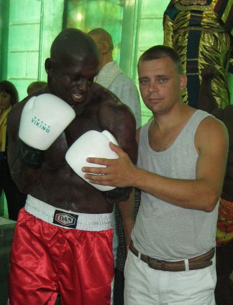 Максим. Ухов.