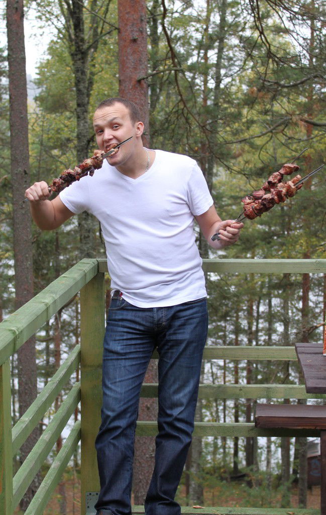 Анатолий Медведев