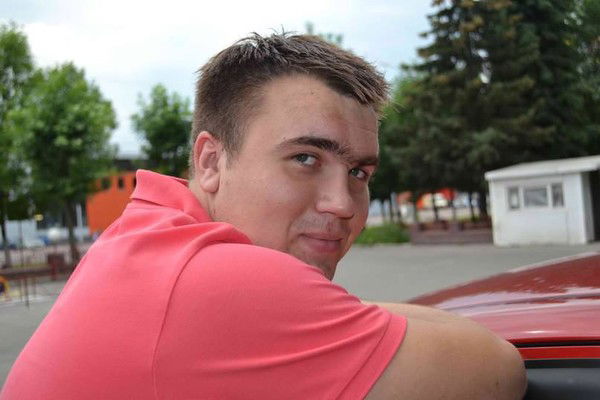 Алексей Тихонов