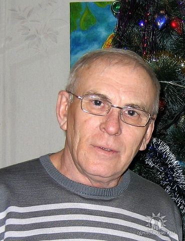 Александр Дубровский