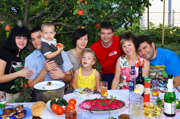 Елена Остапова