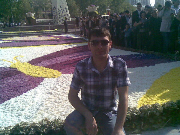 Анар Валиев