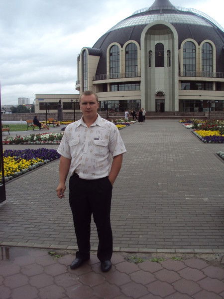 Виталий Санов