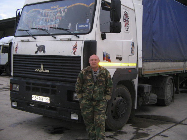 Роман Безрученков